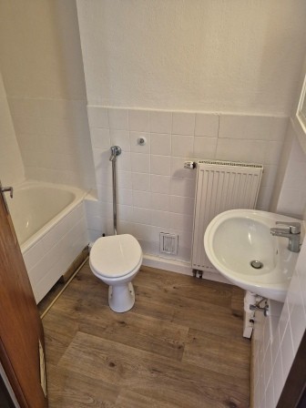 Bad2 Etagenwohnung Ludwigshafen