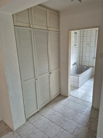 Flur1 Etagenwohnung Ludwigshafen