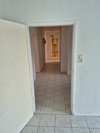 Flur2 Etagenwohnung Ludwigshafen